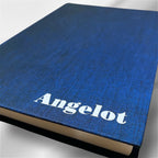 Gepunktetes Notizbuch mit Name